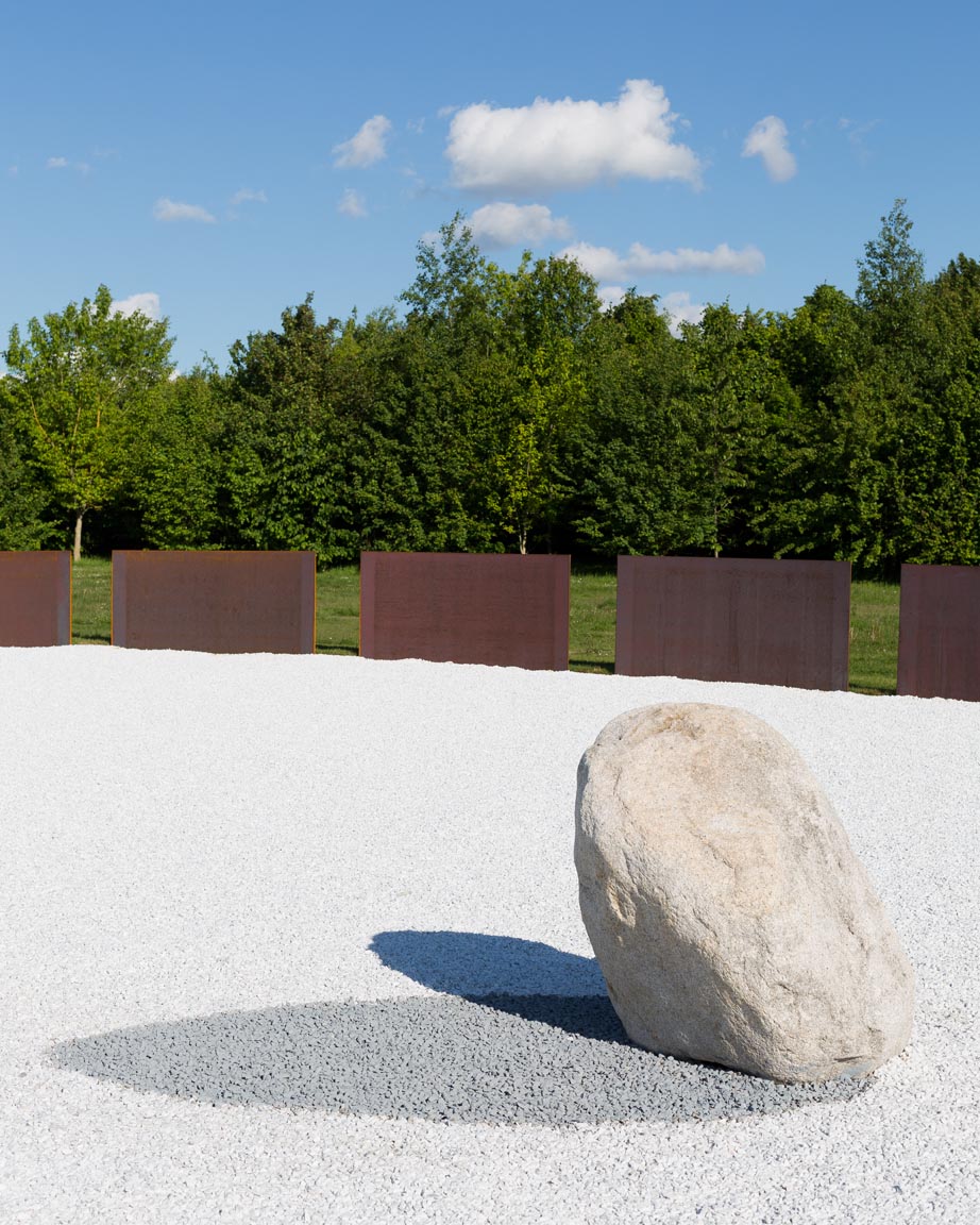 © Lee Ufan / photo: Tadzio